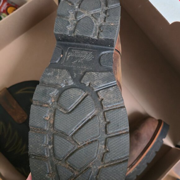 Thorogood Men's American Heritage Black and Crazy Horse Waterproof Square Steel - Picture 2 of 5